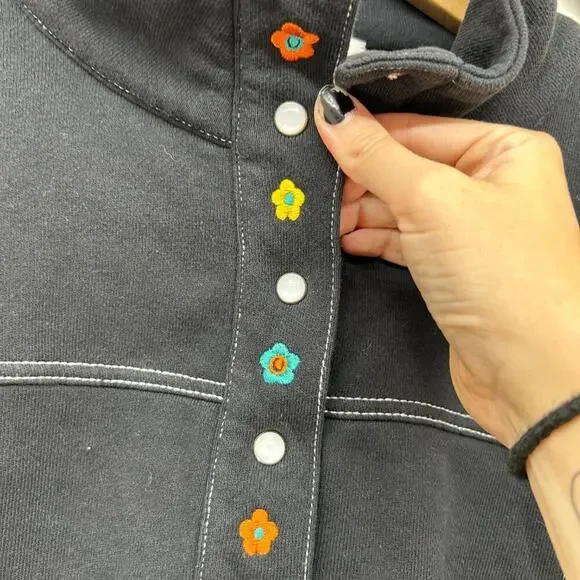 Something Navy Blue Flower Floral Embroidered Quarter Snap Button Sweatshirt XS
